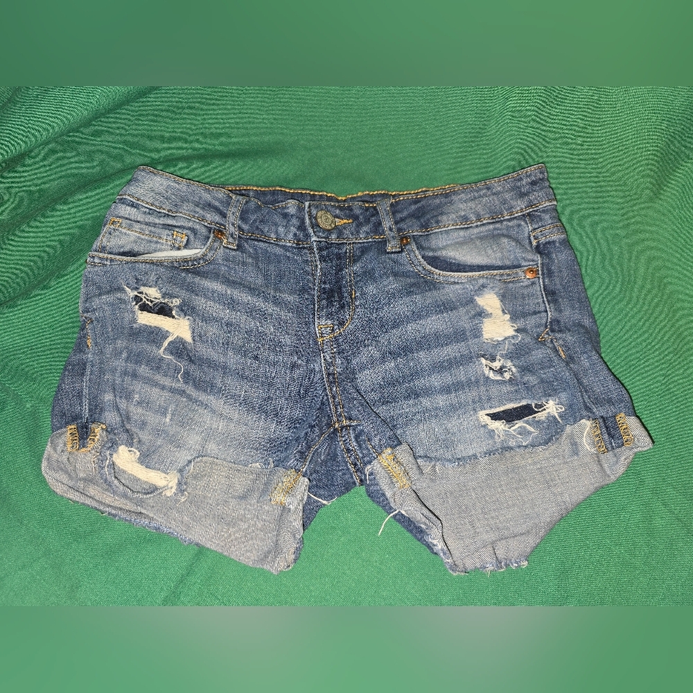 Aerpostale Midi Distressed Ripped Blue Denim Shorts size 4 Outdoor Festival